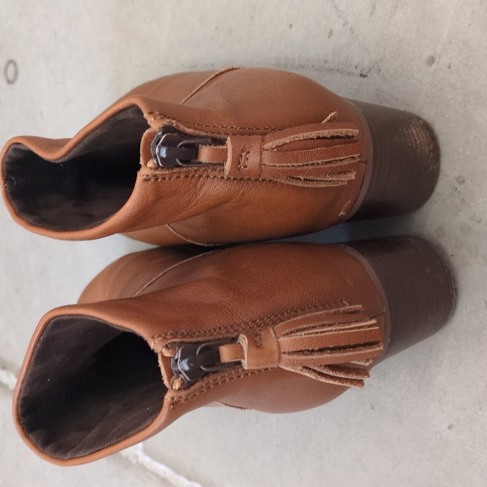 TOMS Women's Brown Leather Slip On Heeled Booties Size 8.5 - Picture 4 of 8